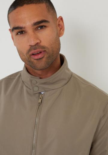 Куртка бомбер