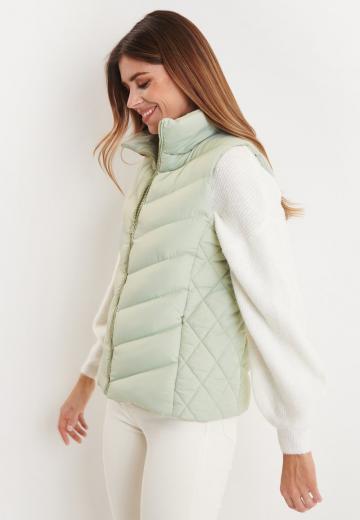 Пуховой жилет