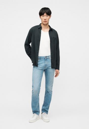 Узкие джинсы