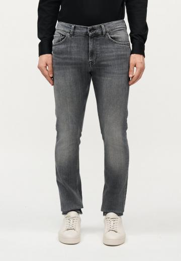 Узкие джинсы