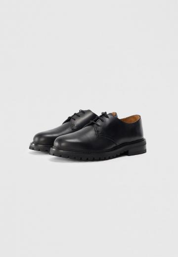 Ботинки на шнуровке