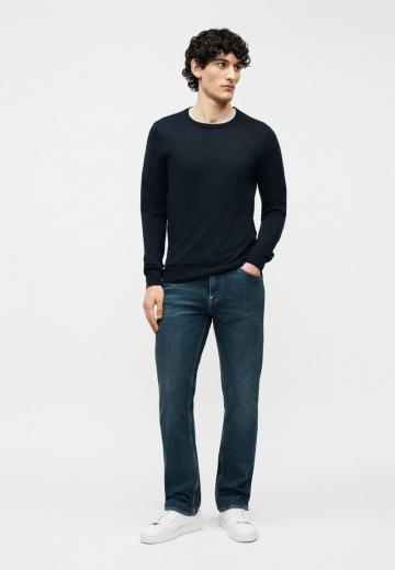 Узкие джинсы