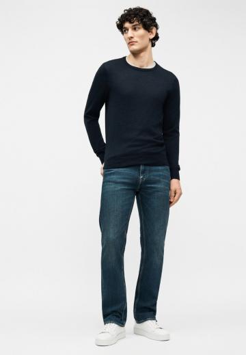 Узкие джинсы