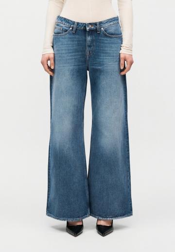 Свободные джинсы