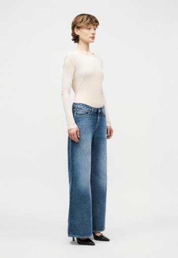 Свободные джинсы