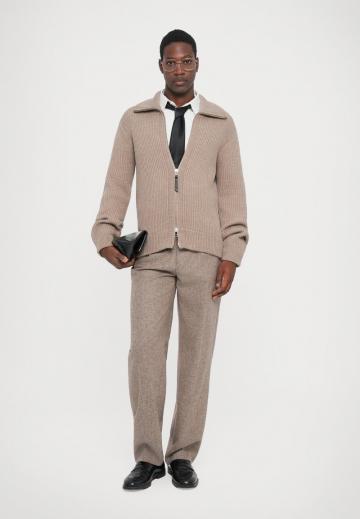 Вязаная кофта