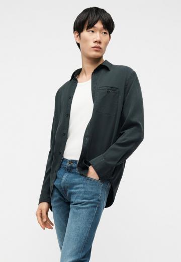 Узкие джинсы