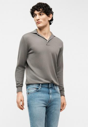 Узкие джинсы