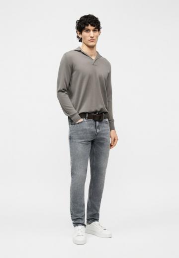 Узкие джинсы