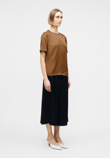 Атласная блузка