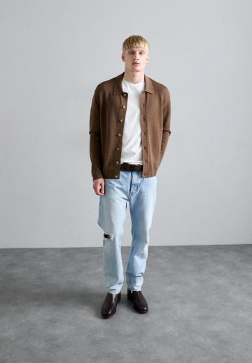 Вязаная кофта