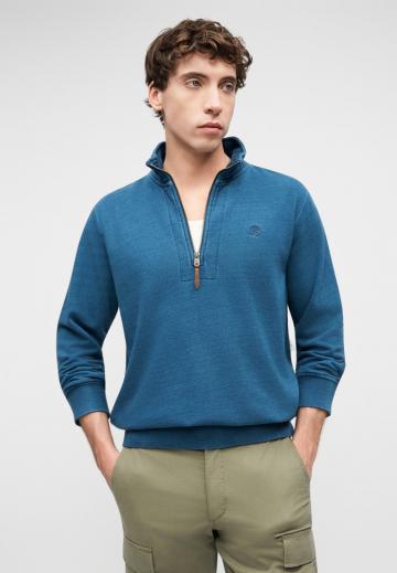 Брюки с накладными карманами