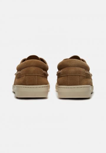 Ботинки на шнуровке