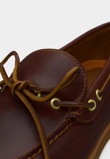 Ботинки на шнуровке