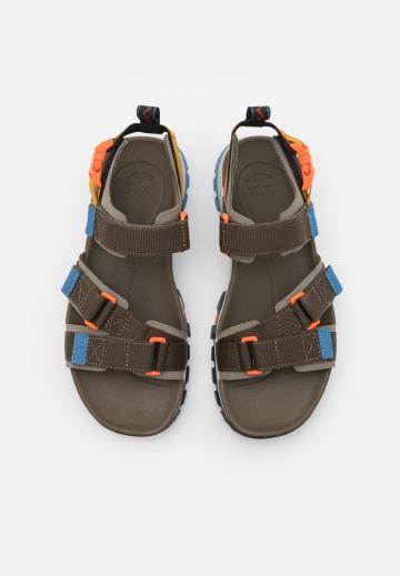 Спортивные сандали