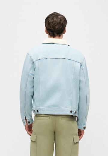 Джинсовая куртка