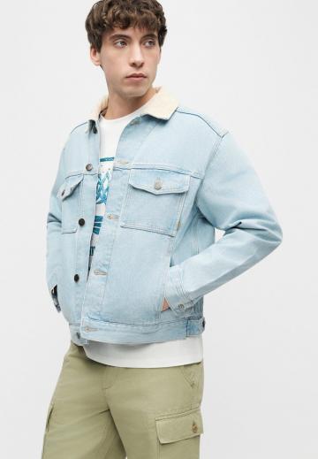 Джинсовая куртка