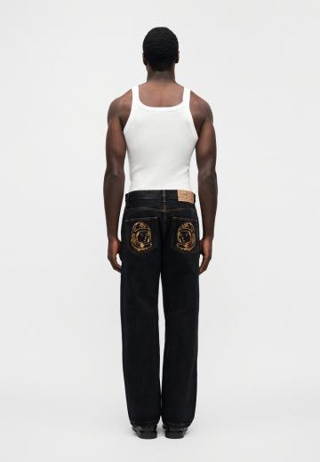 Прямые джинсы