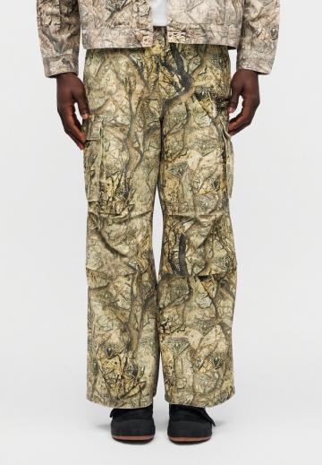 Брюки с накладными карманами