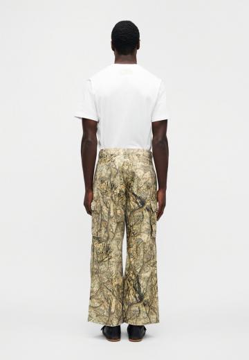 Брюки с накладными карманами