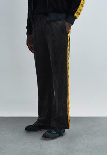 Спортивные штаны