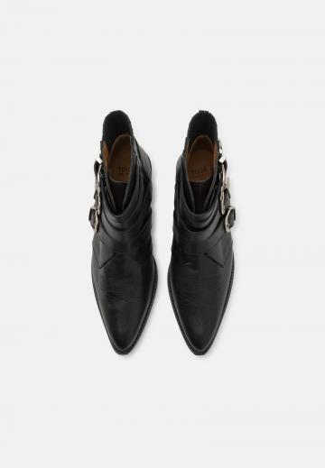 Ковбойские сапоги