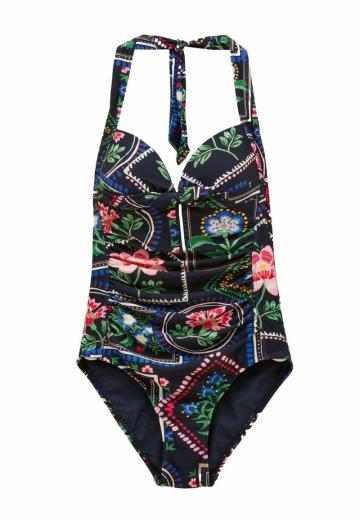 Слитный купальник