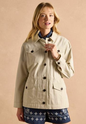 Куртка с накладнымит карманами