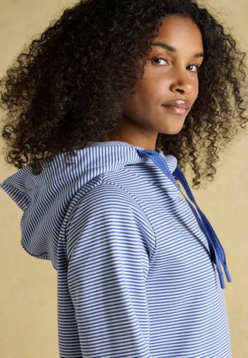 Пуловер с капюшоном