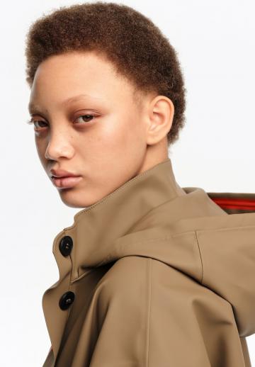 Короткое пальто