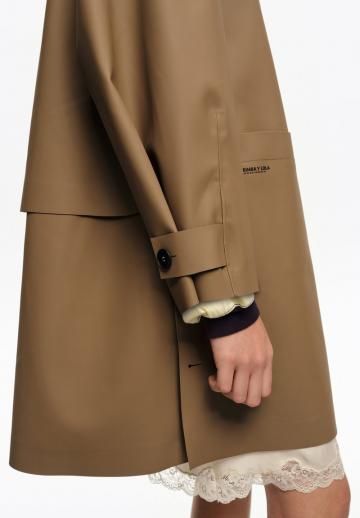 Короткое пальто