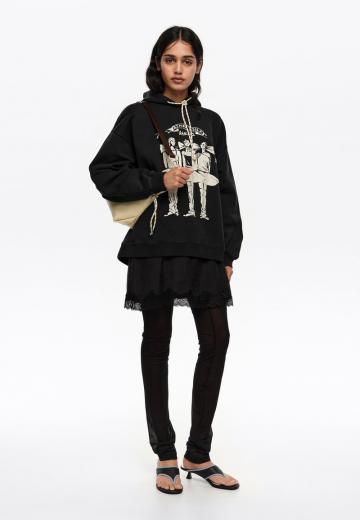 Пуловер с капюшоном