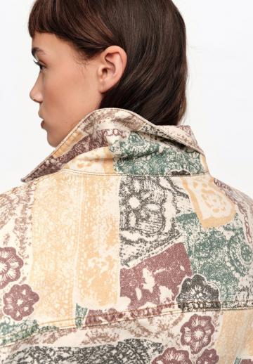 Короткое пальто