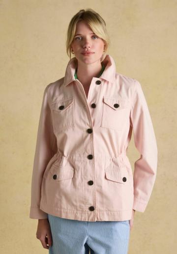 Куртка с накладнымит карманами