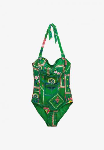 Слитный купальник