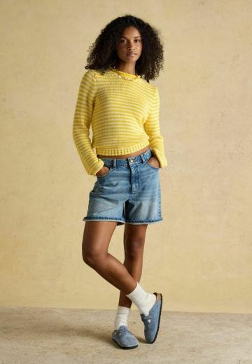 Пуловер в полоску