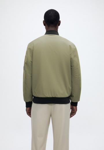 Куртка бомбер