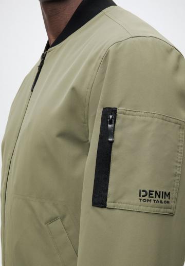 Куртка бомбер