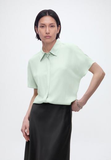 Атласная блузка