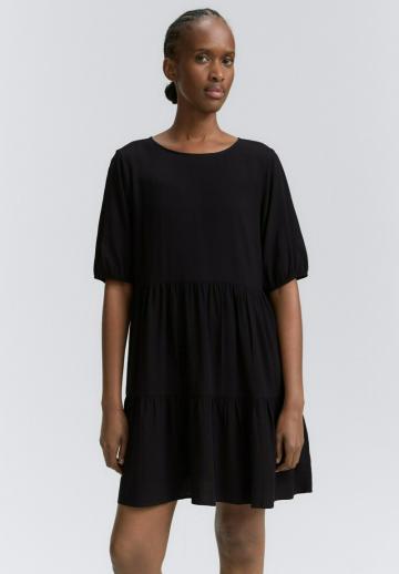 Короткое платье