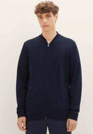 Куртка бомбер