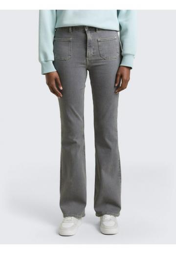 Клешеные джинсы