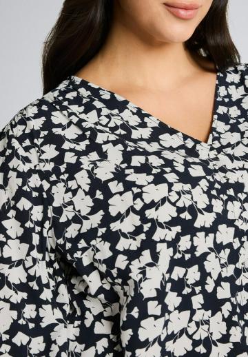 Атласная блузка