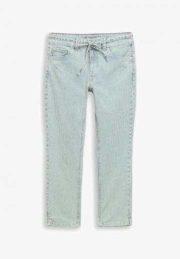 Короткие джинсы