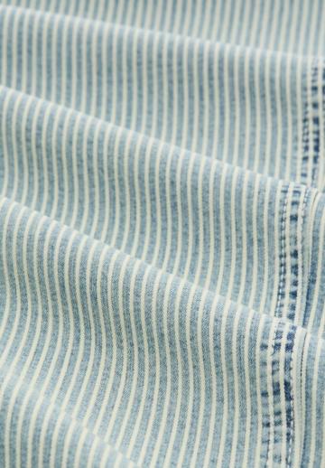 Короткие джинсы