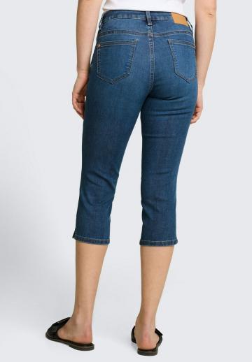 Короткие джинсы