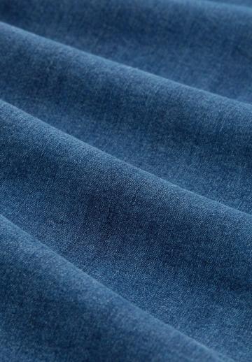 Короткие джинсы