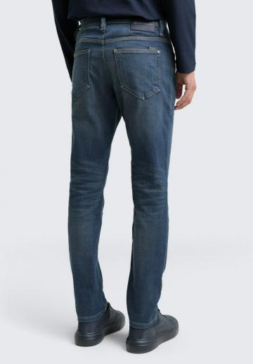 Узкие джинсы
