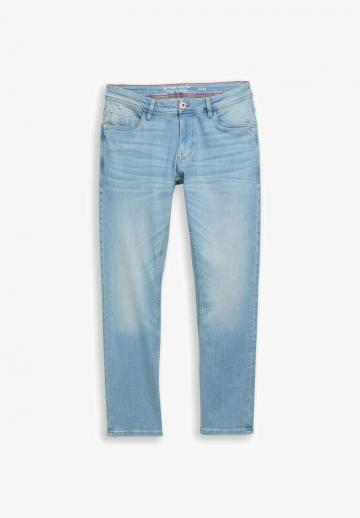 Узкие джинсы