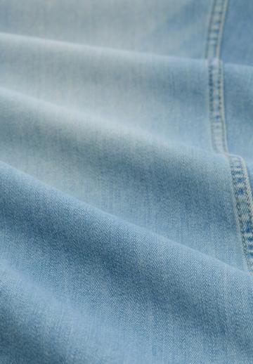 Узкие джинсы